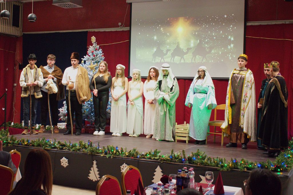 Karácsonyi műsorral hangolódott az ünnepekre a DSZC