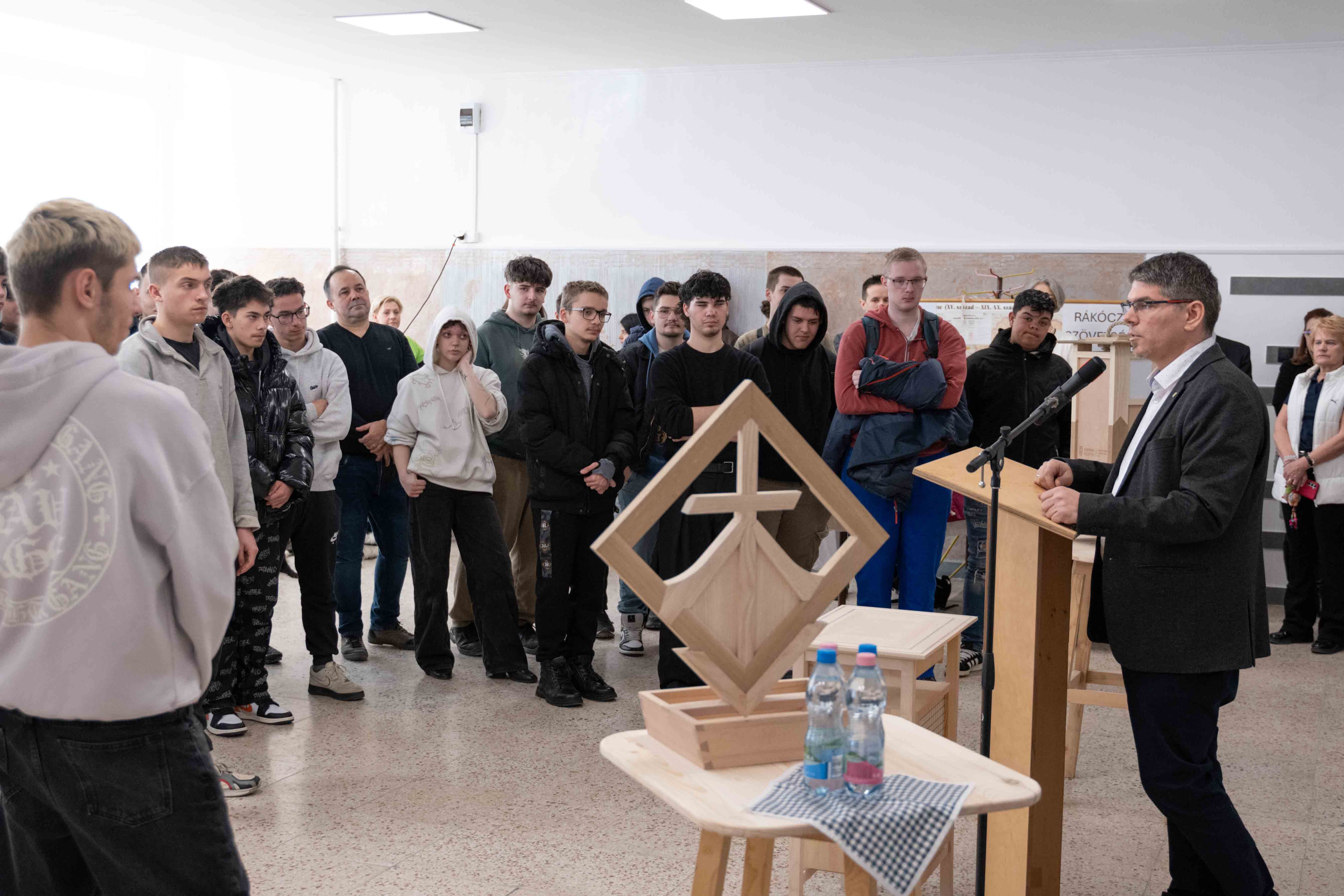 Civil tér: lehetőségek a biztos életkezdésért