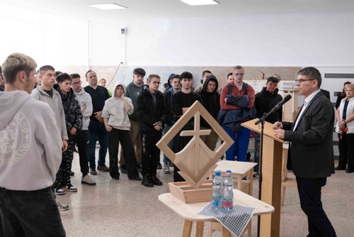 Civil tér: lehetőségek a biztos életkezdésért