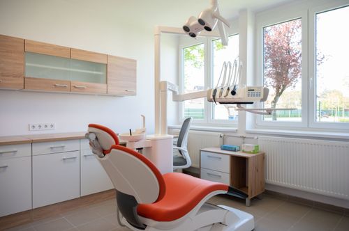 Szolgálati lakásból modern fogorvosi rendelő